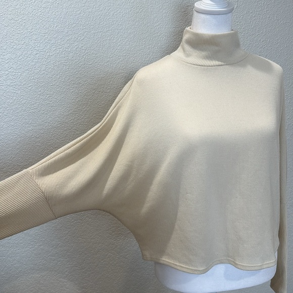 Melrose and Market, Size XXX Small waffle print cream colored turtleneck sweater - Picture 4 of 6